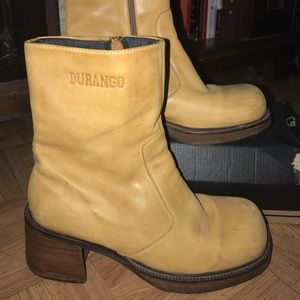 Tan Durango boots size 9